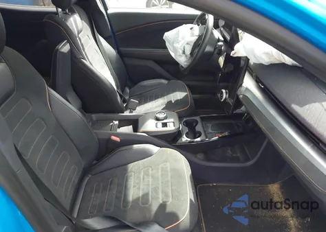 2022 Ford Mustang Mach-E Gt z USA, uszkodzony, nr VIN 3FMTK4SE8NMA10850